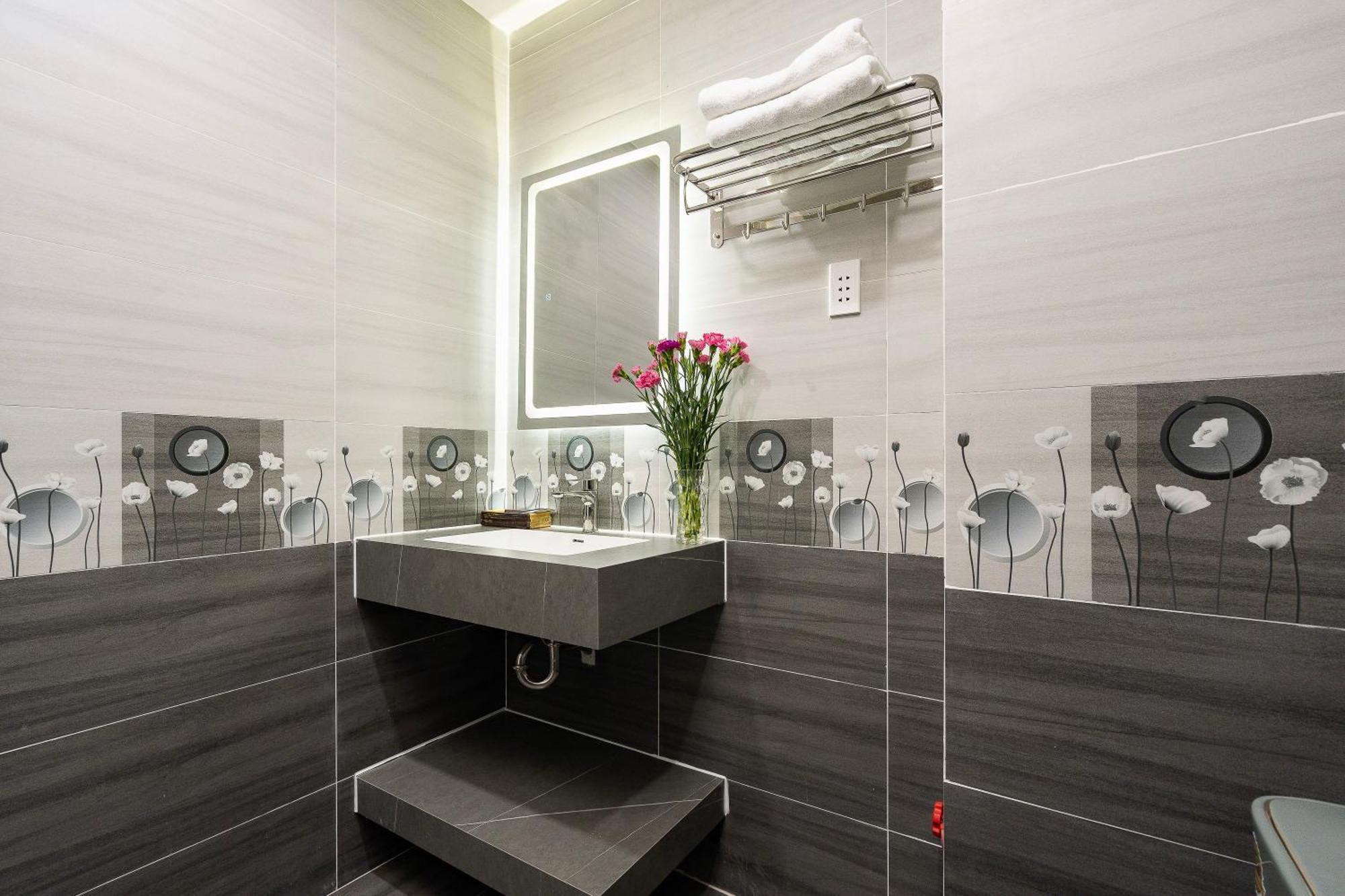 Lucky Star Hotel Nguyen Trai Q5 Хошимин Экстерьер фото