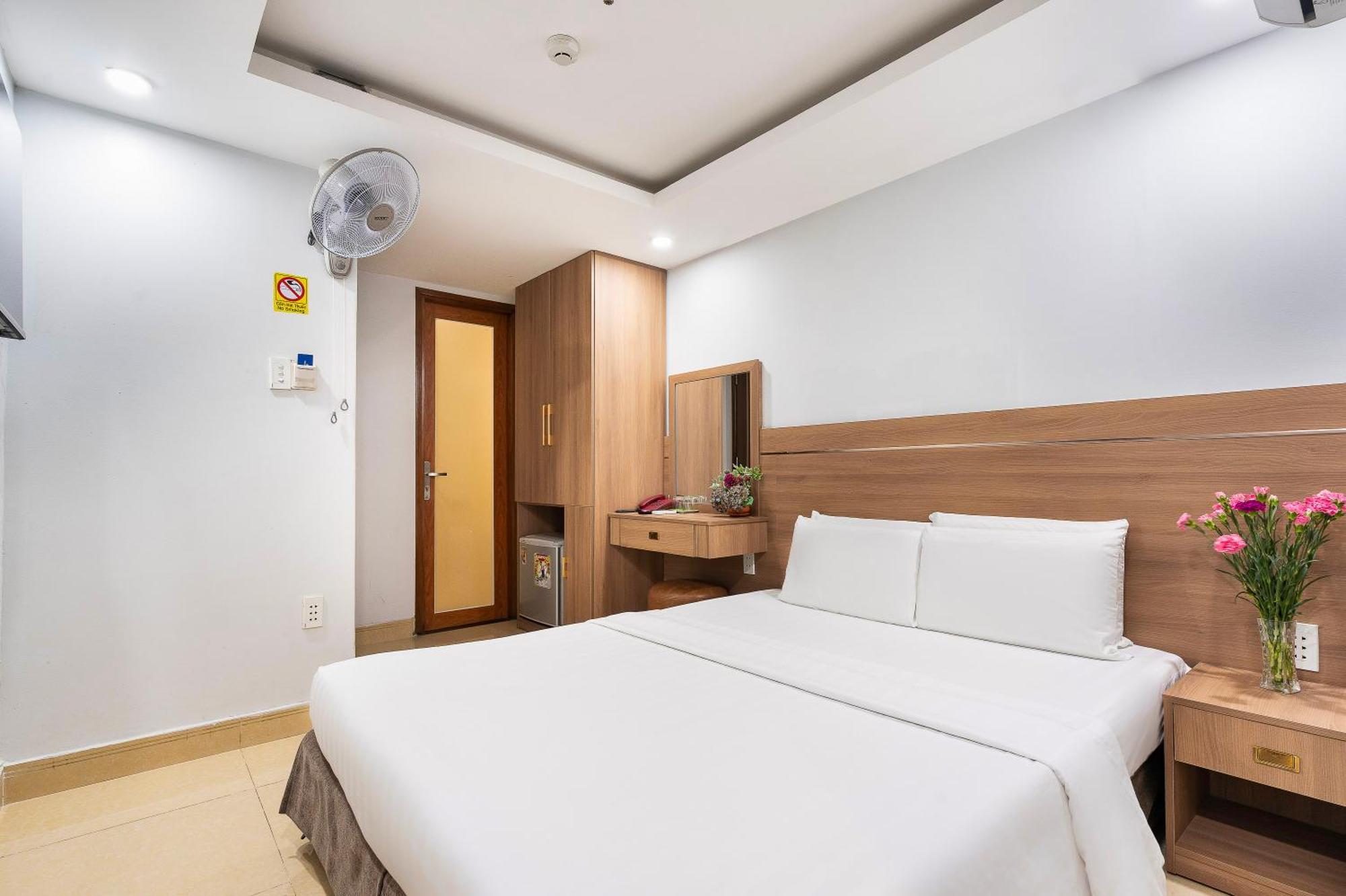 Lucky Star Hotel Nguyen Trai Q5 Хошимин Экстерьер фото